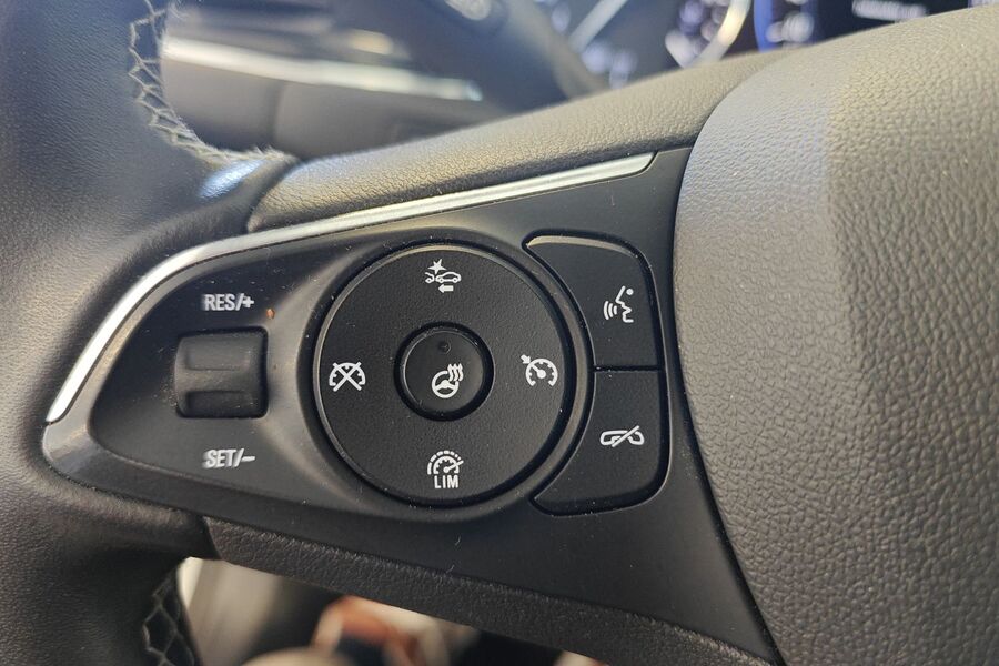 Opel Insignia vaihtoauto