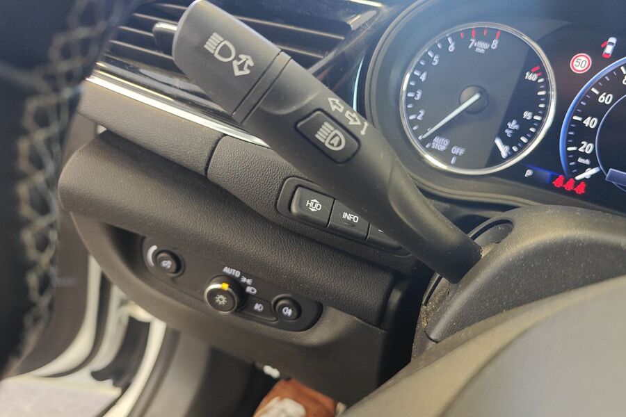 Opel Insignia vaihtoauto