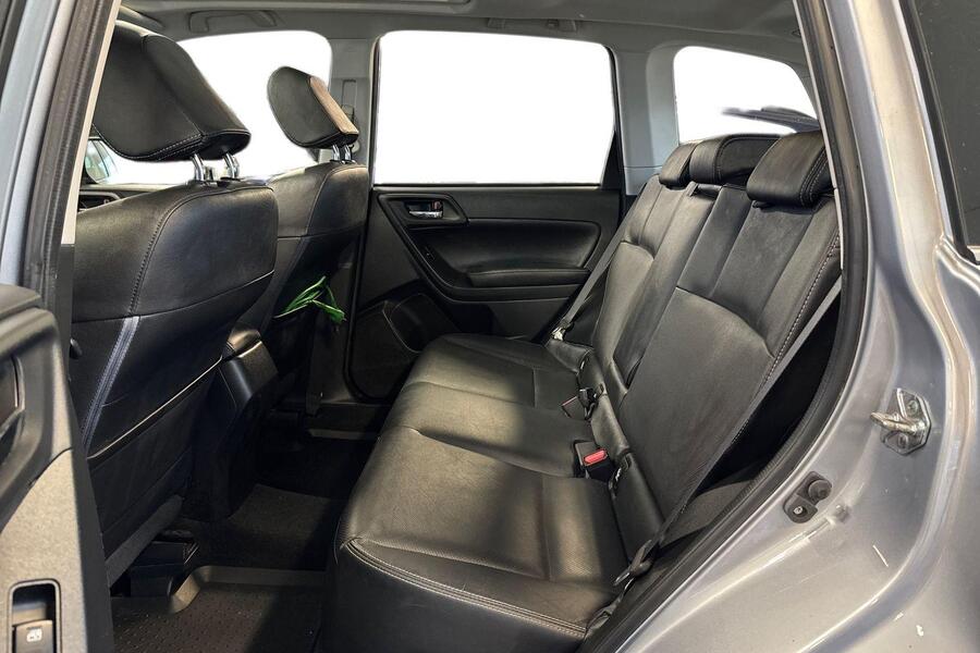 Subaru Forester vaihtoauto