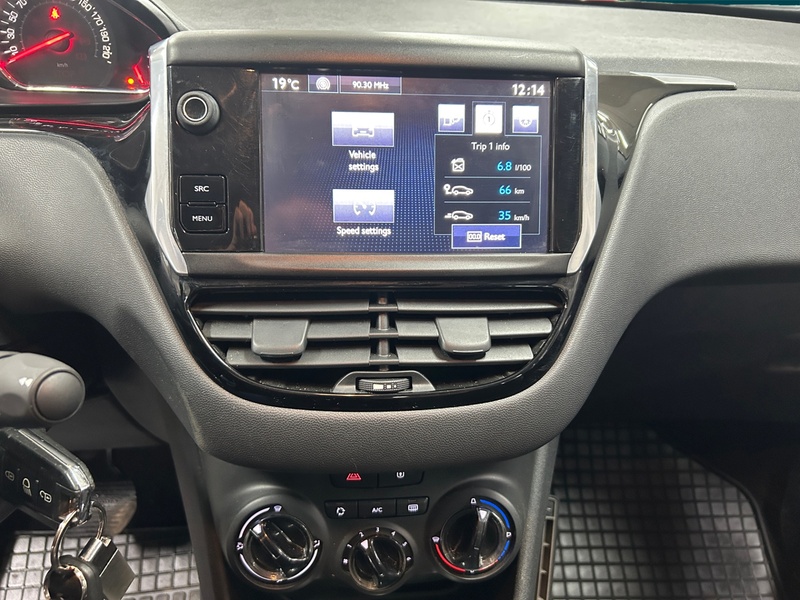 Peugeot 208 vaihtoauto