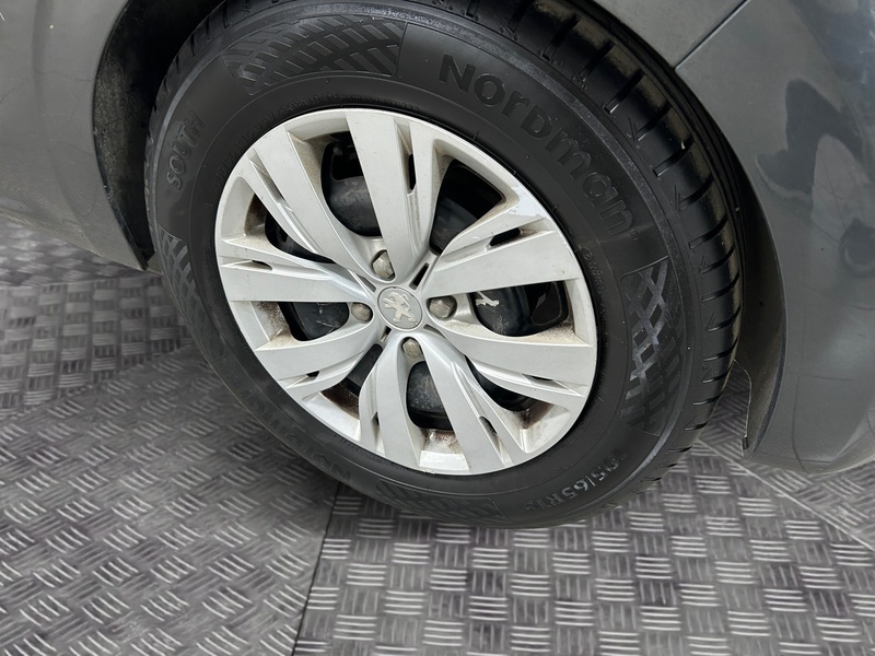 Peugeot 208 vaihtoauto