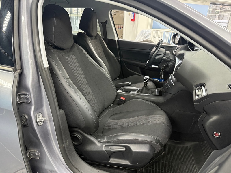 Peugeot 308 vaihtoauto