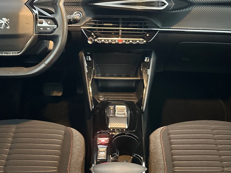 Peugeot e-2008 vaihtoauto