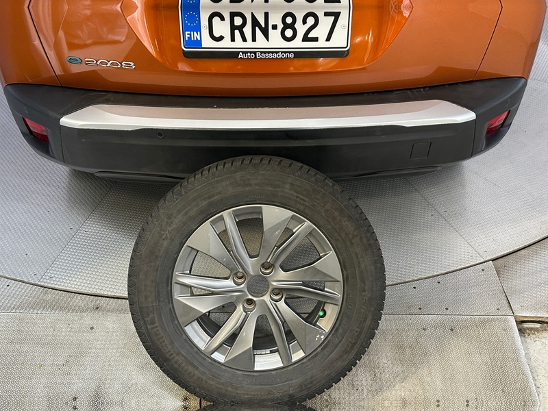 Peugeot e-2008 vaihtoauto