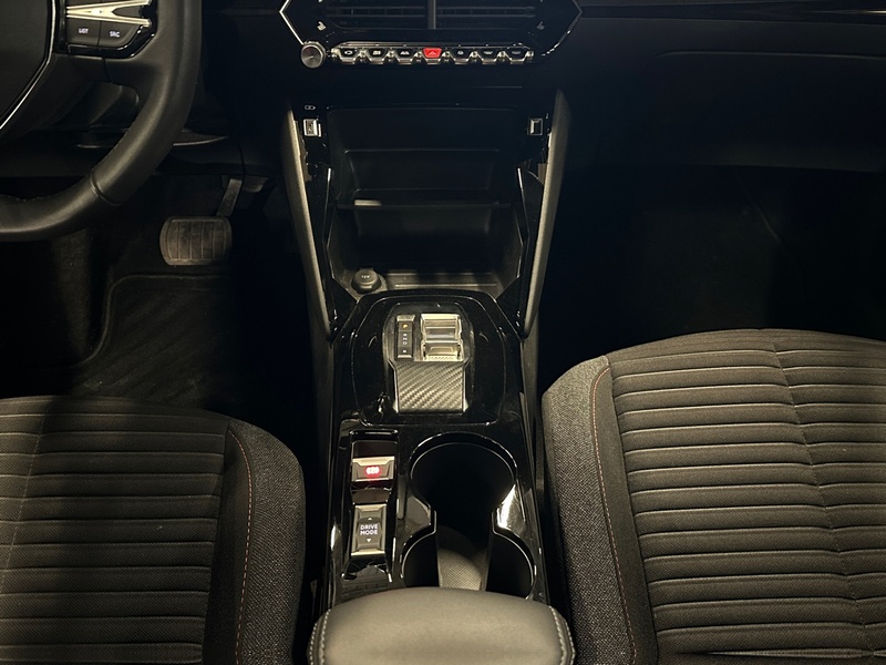 Peugeot e-2008 vaihtoauto