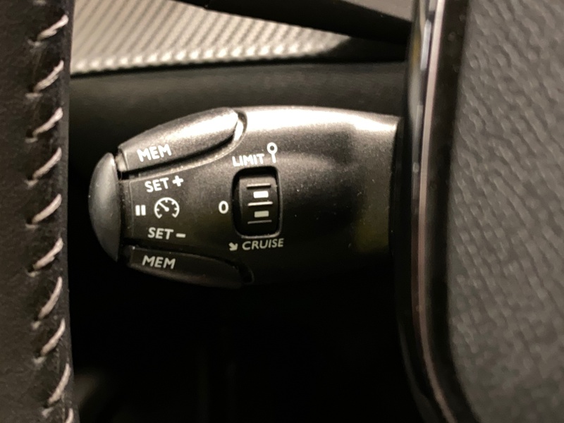 Peugeot e-2008 vaihtoauto