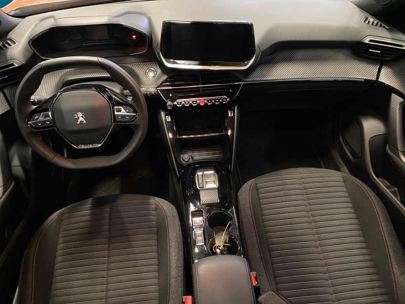 Peugeot e-2008 vaihtoauto