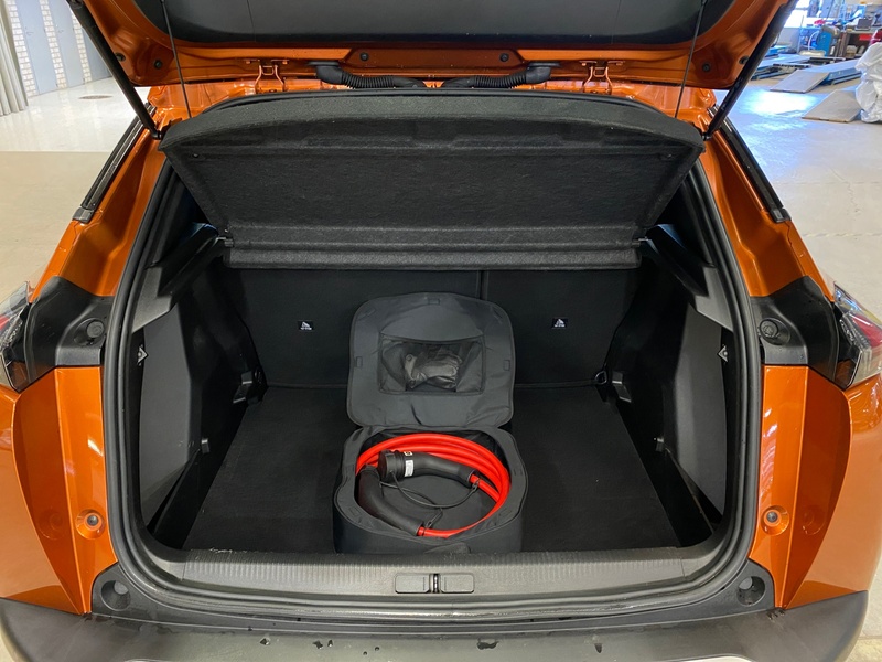 Peugeot e-2008 vaihtoauto