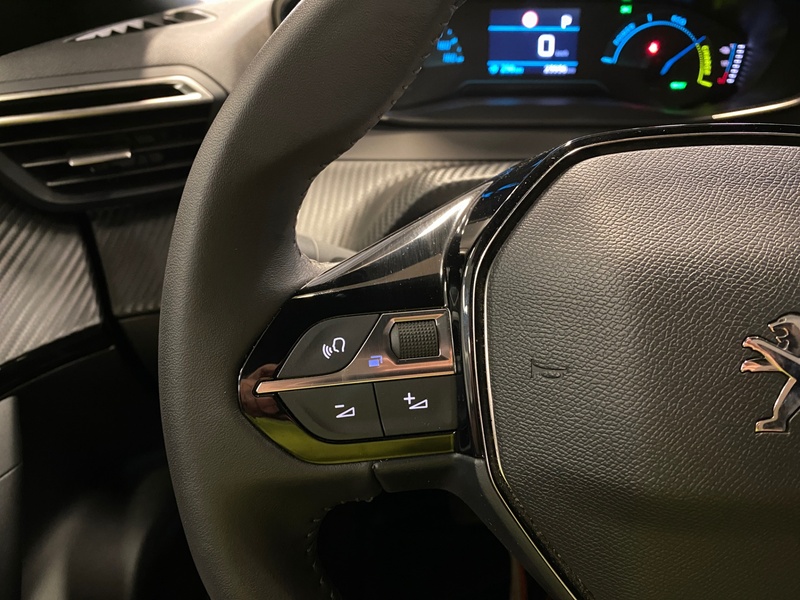 Peugeot e-2008 vaihtoauto