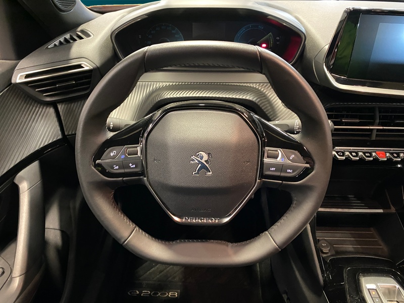 Peugeot e-2008 vaihtoauto