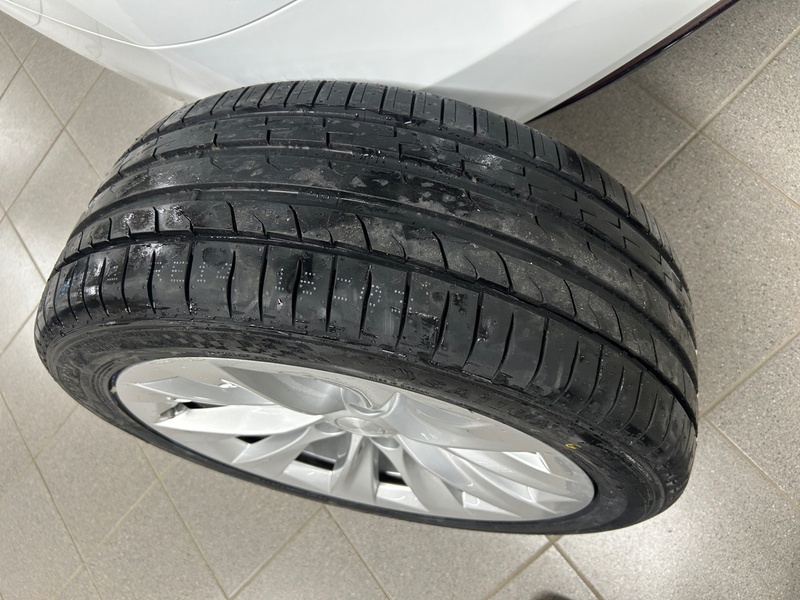 Tesla Model S vaihtoauto