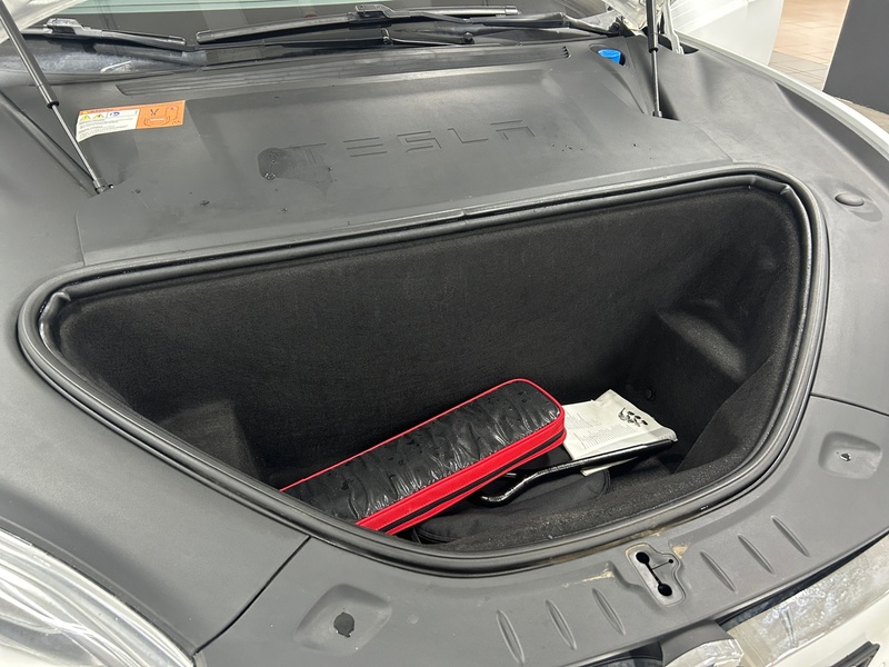 Tesla Model S vaihtoauto