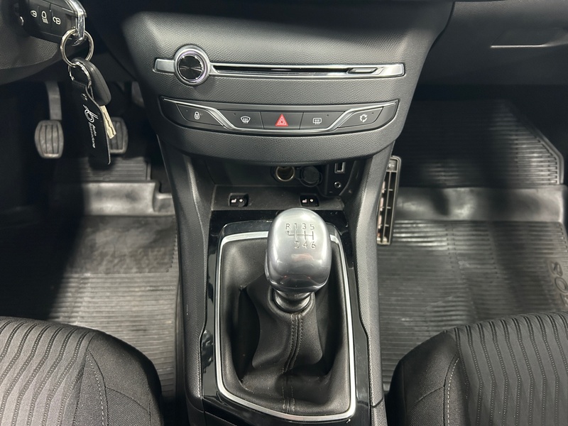 Peugeot 308 vaihtoauto