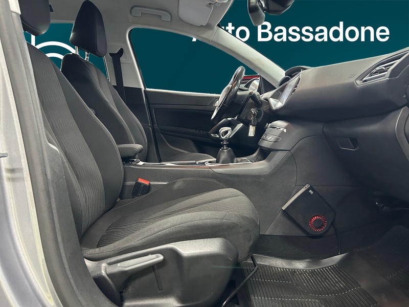 Peugeot 308 vaihtoauto