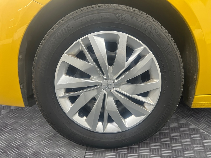 Peugeot 208 vaihtoauto