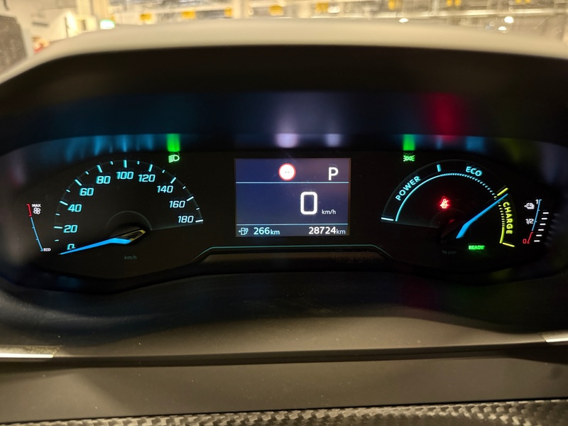 Peugeot e-2008 vaihtoauto