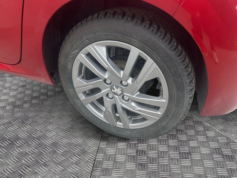Peugeot 208 vaihtoauto