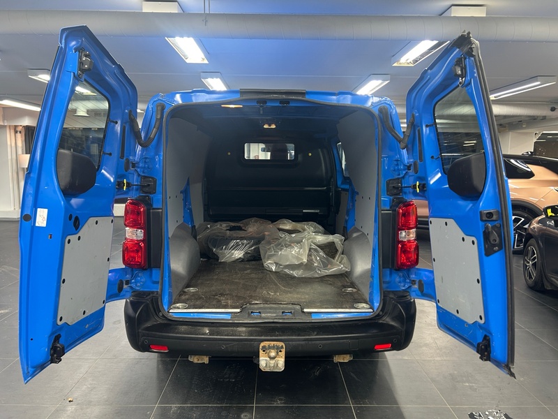 Opel Vivaro vaihtoauto