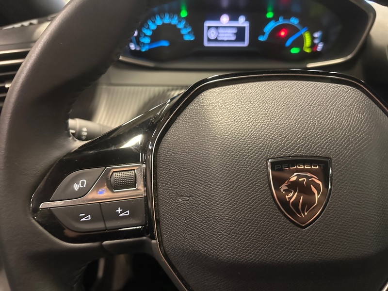 Peugeot e-2008 vaihtoauto