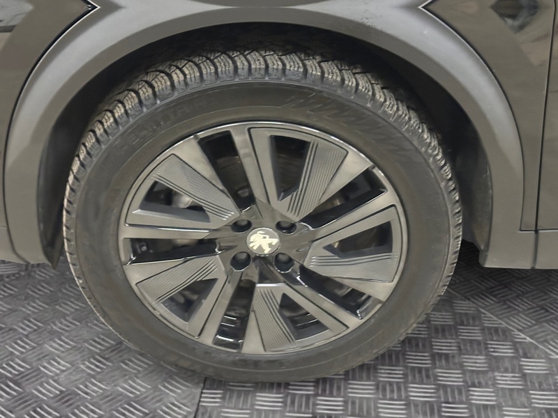 Peugeot e-2008 vaihtoauto