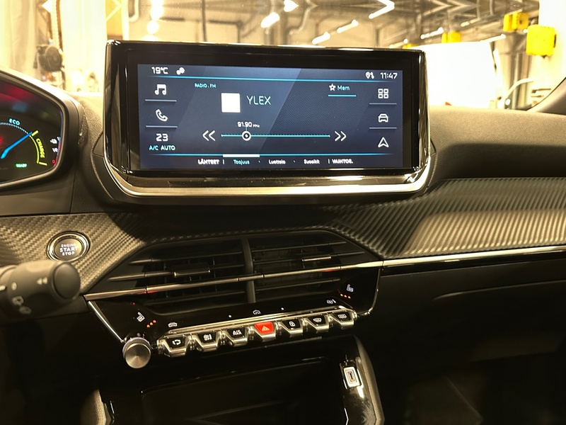 Peugeot e-2008 vaihtoauto