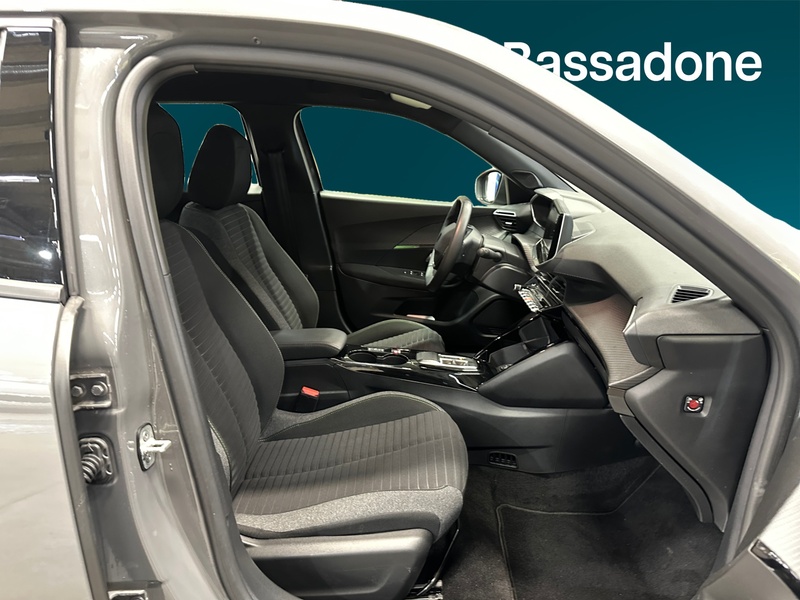 Peugeot e-2008 vaihtoauto