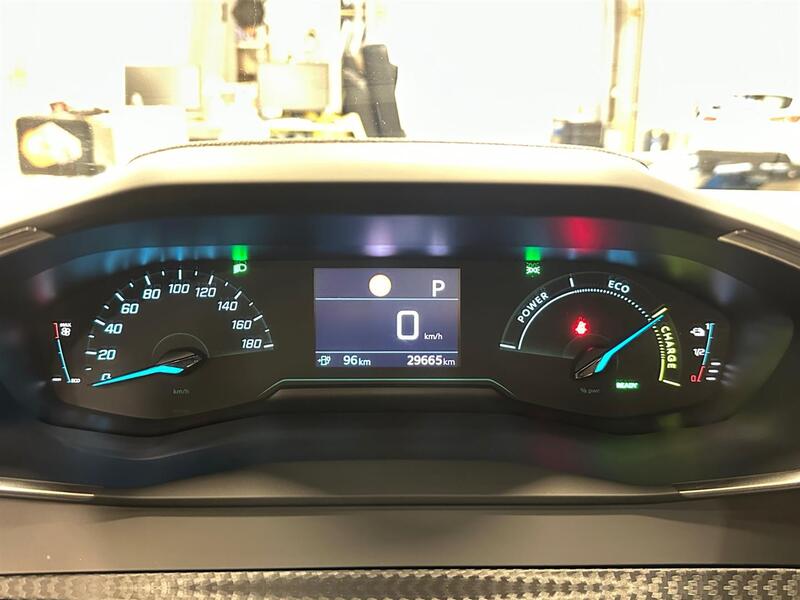 Peugeot e-2008 vaihtoauto