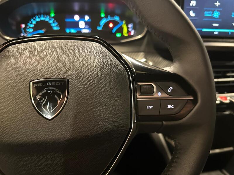 Peugeot e-2008 vaihtoauto