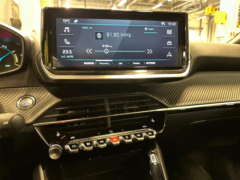 Peugeot e-2008 vaihtoauto