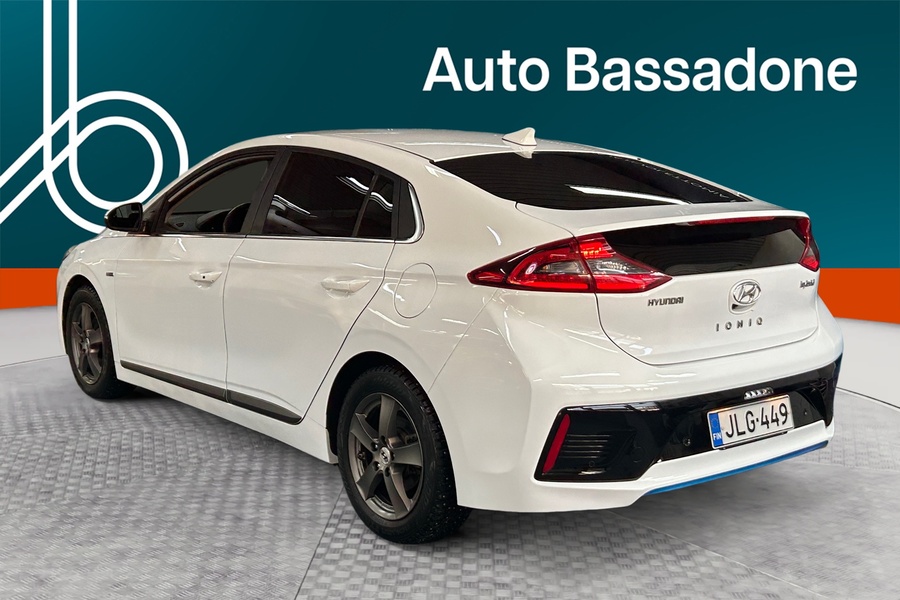 Hyundai IONIQ hybrid vaihtoauto