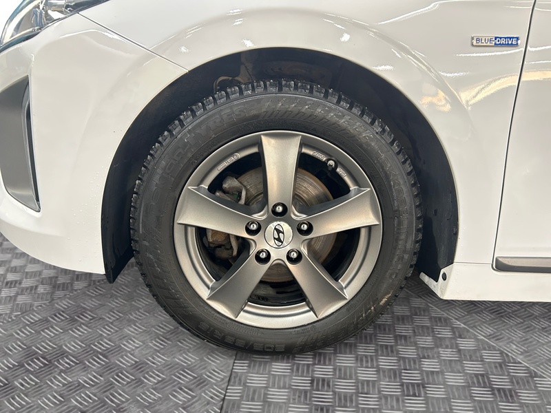 Hyundai IONIQ hybrid vaihtoauto