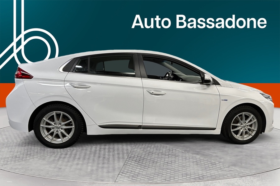 Hyundai IONIQ plug-in vaihtoauto