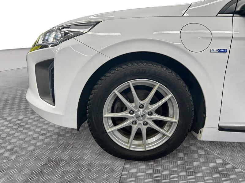 Hyundai IONIQ plug-in vaihtoauto