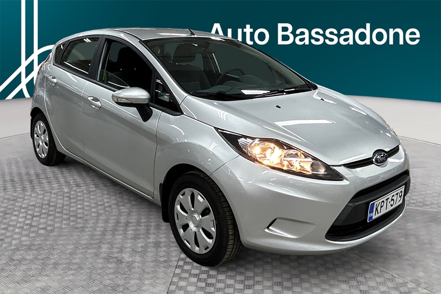 Ford Fiesta vaihtoauto