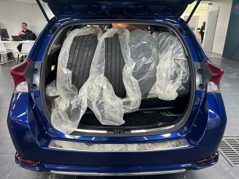 Toyota Auris vaihtoauto