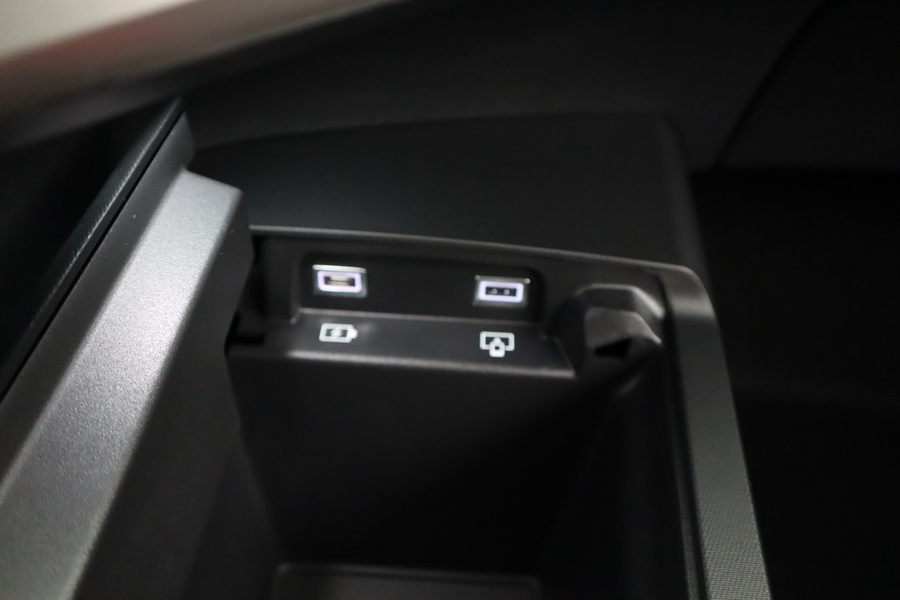 Peugeot E-3008 vaihtoauto