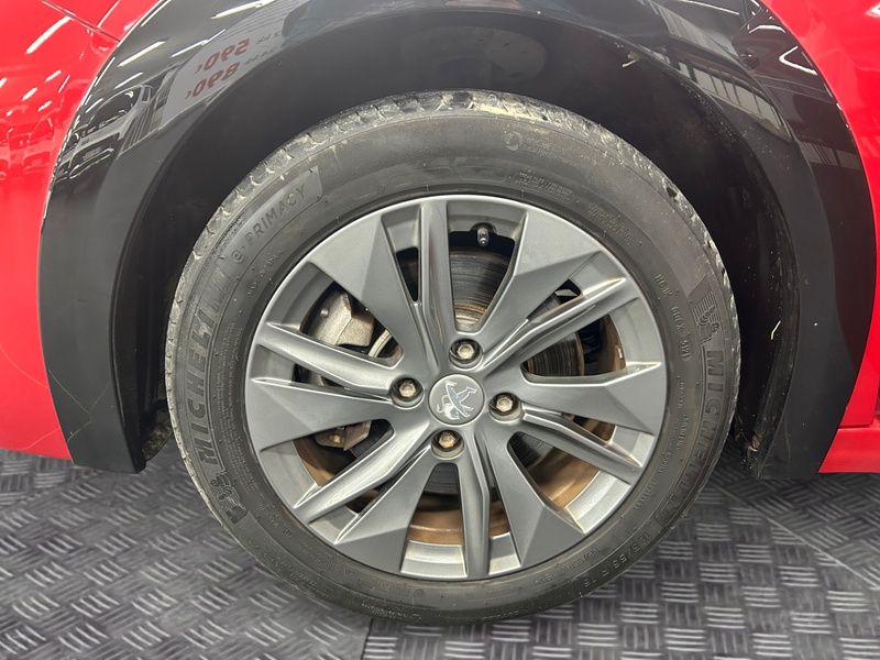 Peugeot e-208 vaihtoauto