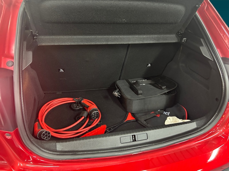 Peugeot e-208 vaihtoauto