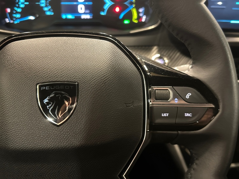 Peugeot e-2008 vaihtoauto