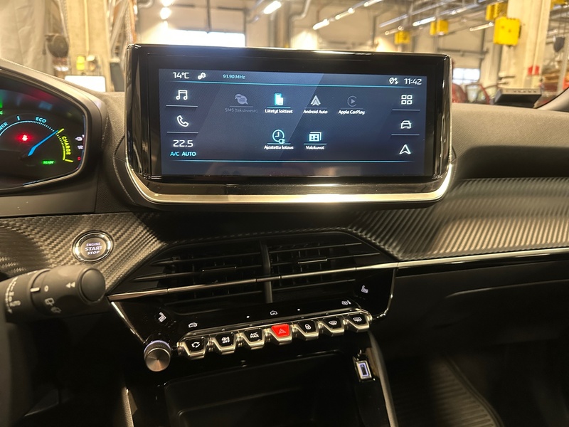 Peugeot e-2008 vaihtoauto