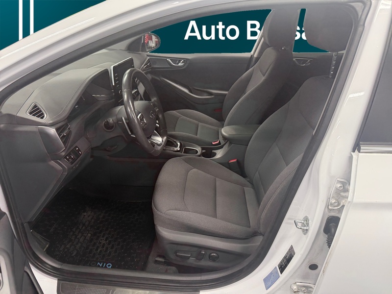 Hyundai IONIQ hybrid vaihtoauto