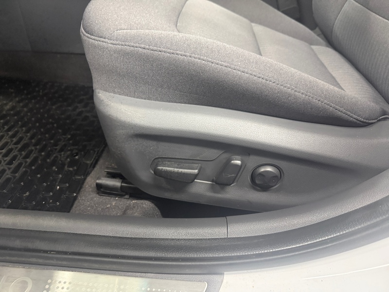 Hyundai IONIQ hybrid vaihtoauto