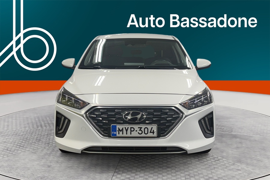 Hyundai IONIQ hybrid vaihtoauto