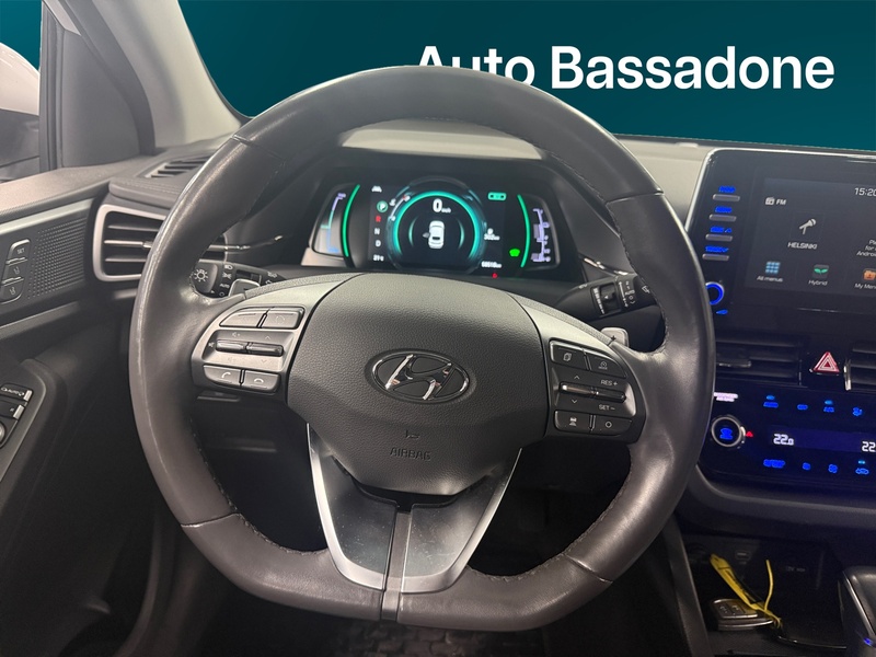 Hyundai IONIQ hybrid vaihtoauto