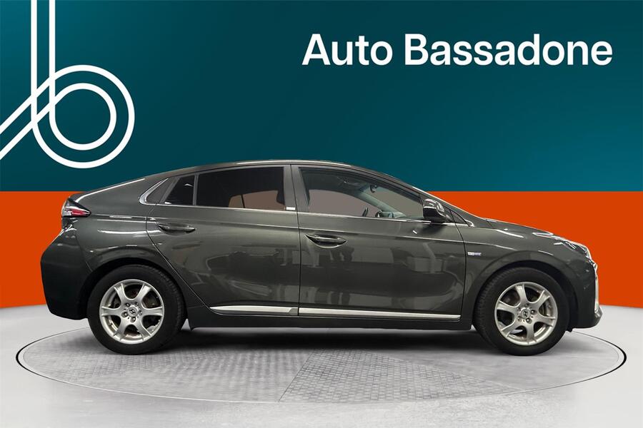 Hyundai IONIQ plug-in vaihtoauto