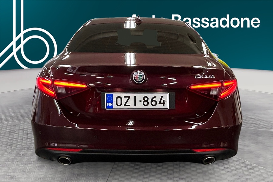 Alfa Romeo Giulia vaihtoauto