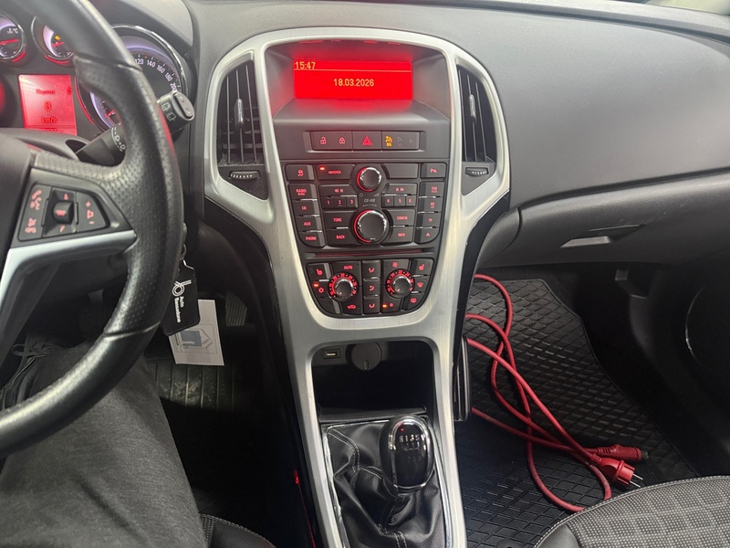 Opel Astra vaihtoauto