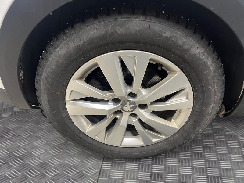 Peugeot 5008 vaihtoauto