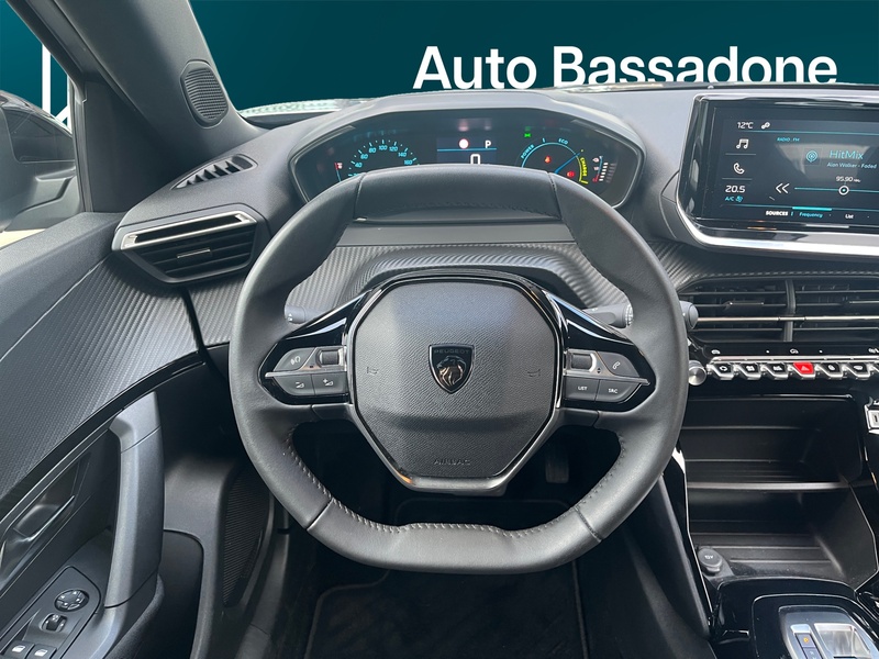 Peugeot e-2008 vaihtoauto