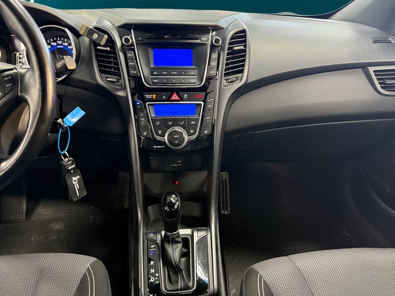 Hyundai i30 5d vaihtoauto